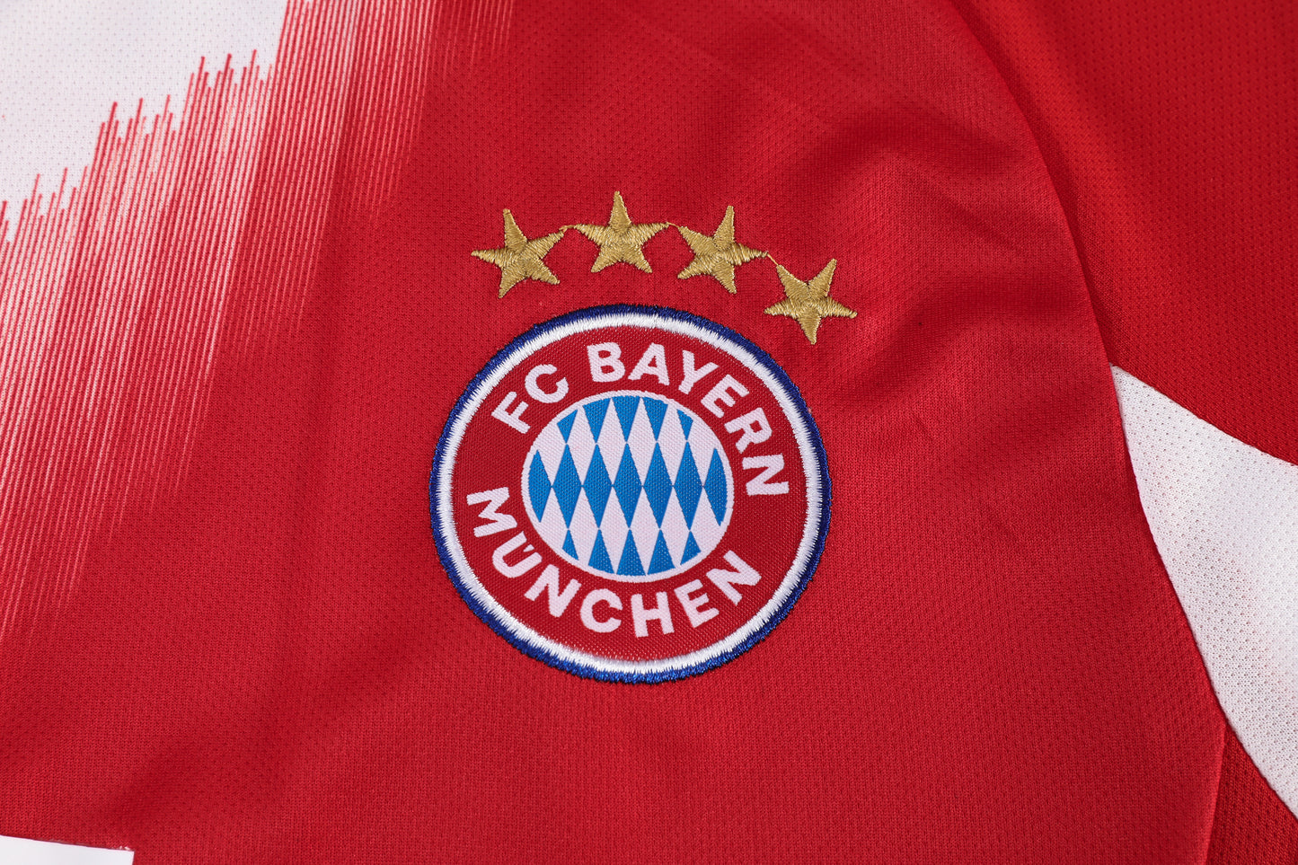 Barn/Vuxen - FC Bayern München 25/26 Hemmatröja