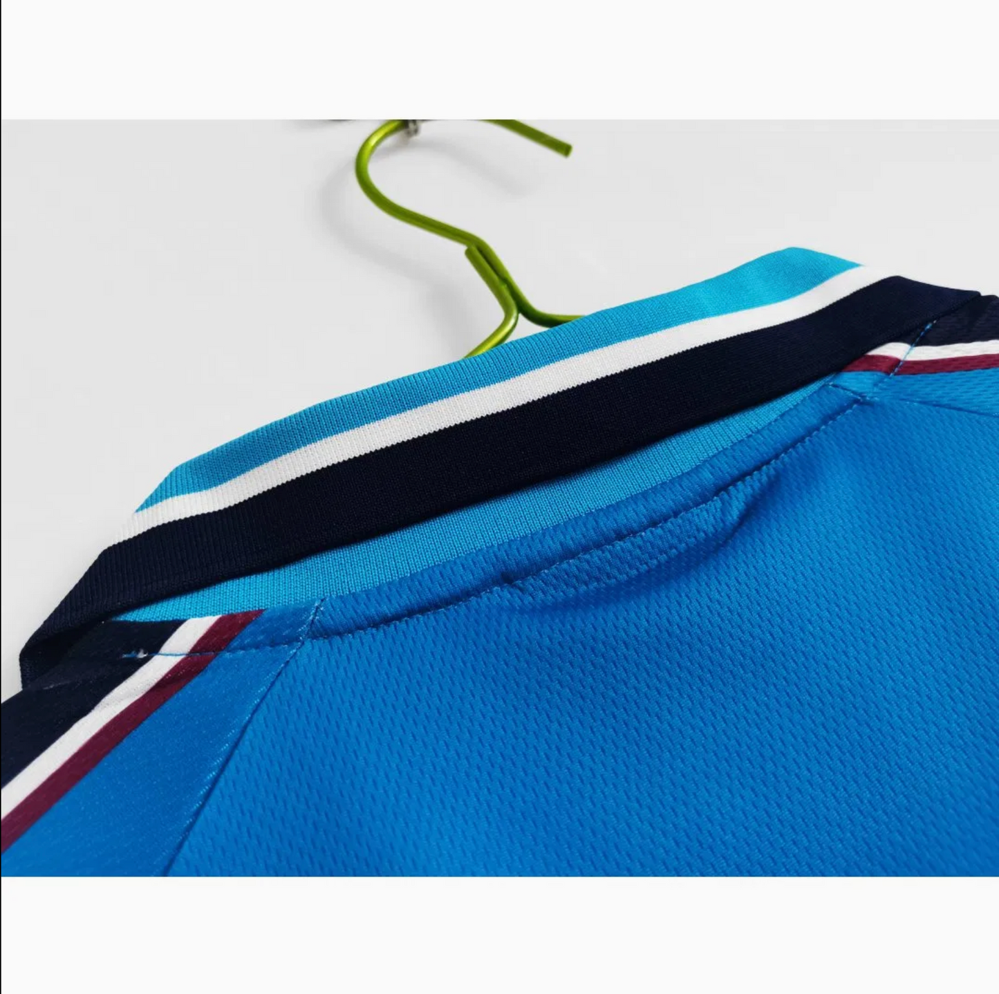 Manchester City Hemmatröja från 1977-1998 Säsongen – Retro Player Version