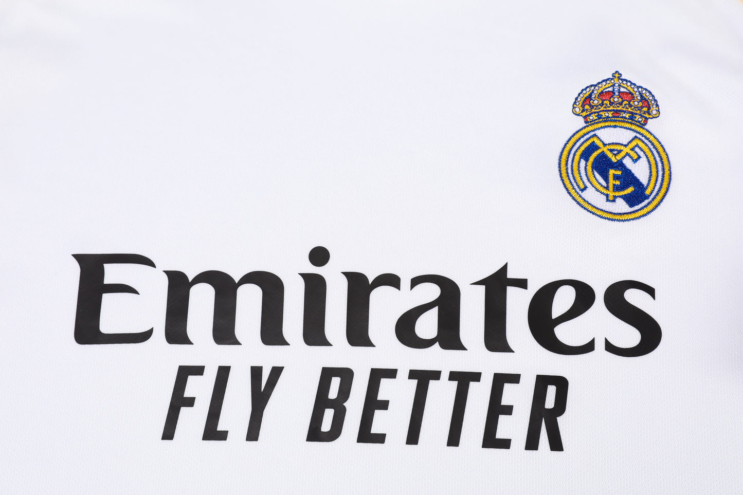 Barn/Vuxen - Real Madrid CF 25/26 Långärmad Hemmatröja