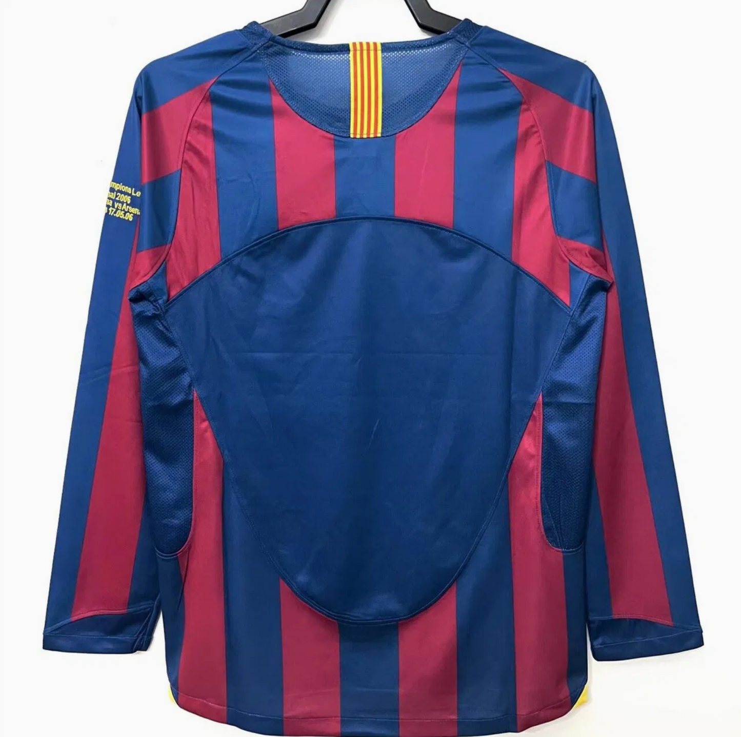 05/06 Barcelona Champions League Retro Långärmad – Player Version