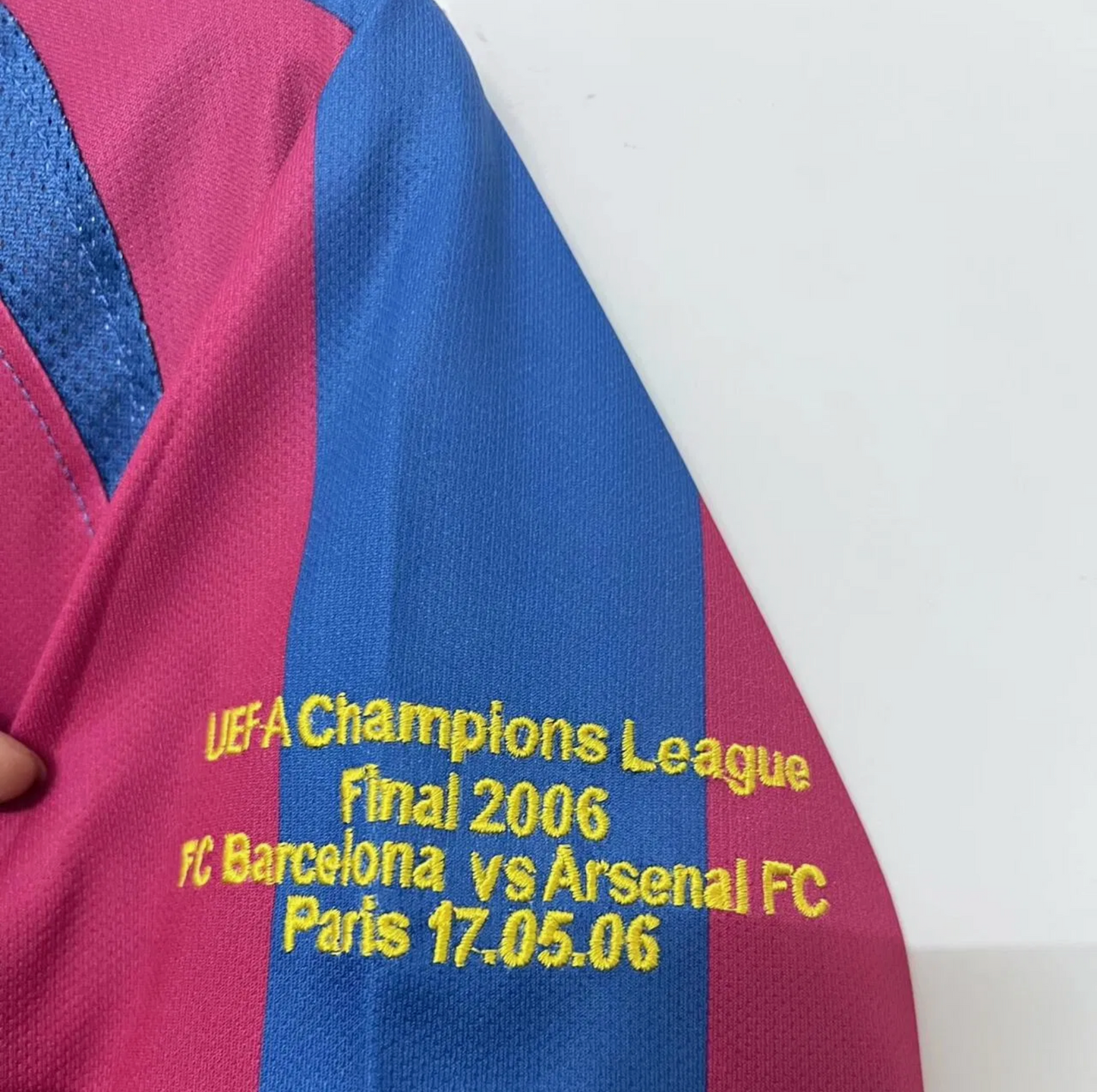 05/06 Barcelona Champions League Retro Långärmad – Player Version