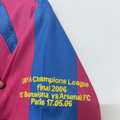 05/06 Barcelona Champions League Retro Långärmad – Player Version