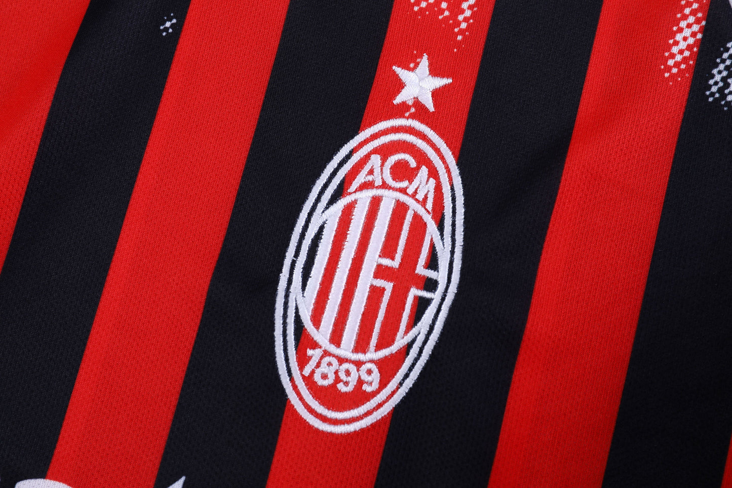 Barn/Vuxen AC Milan – Sanke Edition Vit & Röd