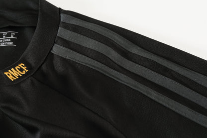 Barn/Vuxen Real Madrid Bortatröja – Black Excellence Edition